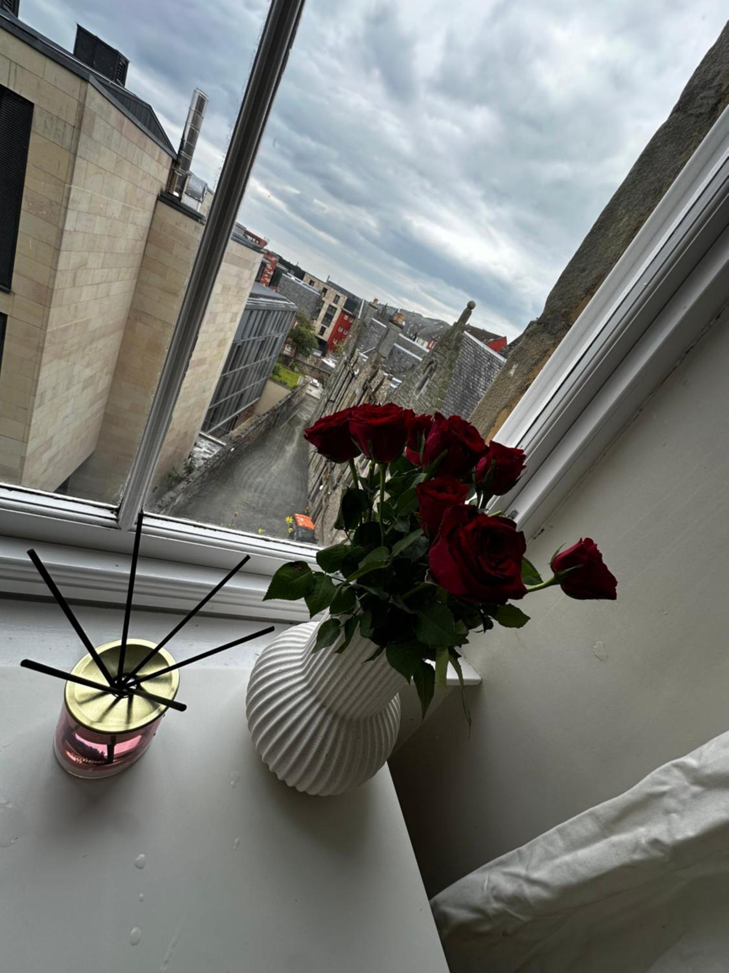 Old House In Central Of Old Town Edinburgh Luaran gambar